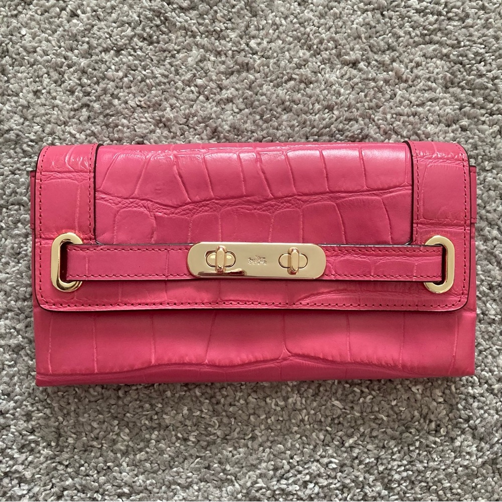Coach swagger long wallet NWT